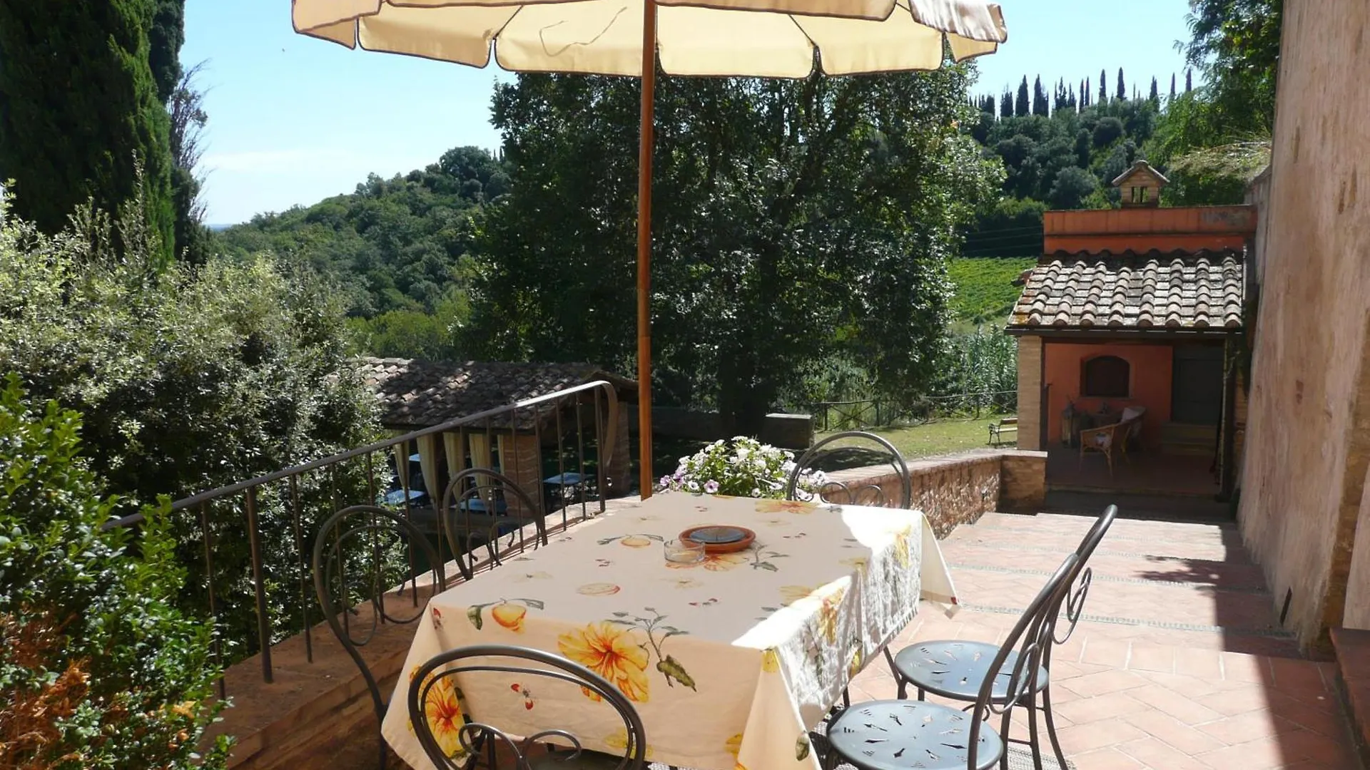 Il Borghetto Tuscan Holidays San Gimignano 0*,  Italië